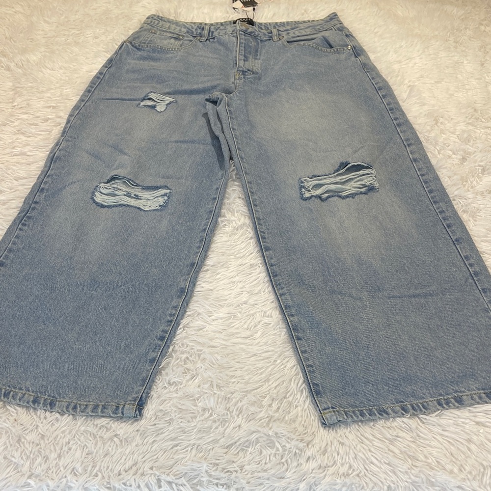 BOOHOO MAN WOMENS Distressed Light Blue Jeans WIDE LEG SIZE.  WAIST 34